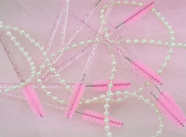 haftowany wzór na tkaninie